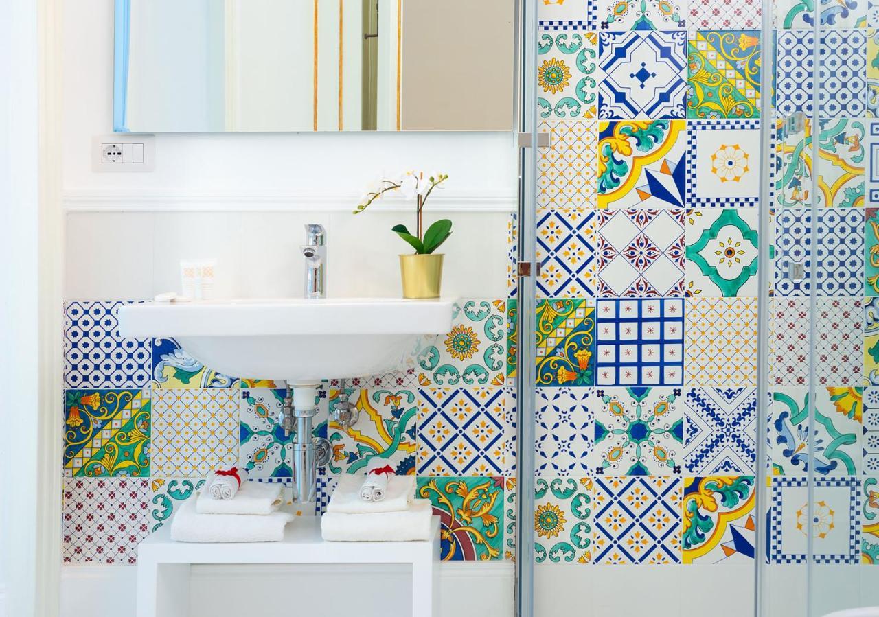 Amore Rentals - Palazzo Della Storia Amalfi Luaran gambar