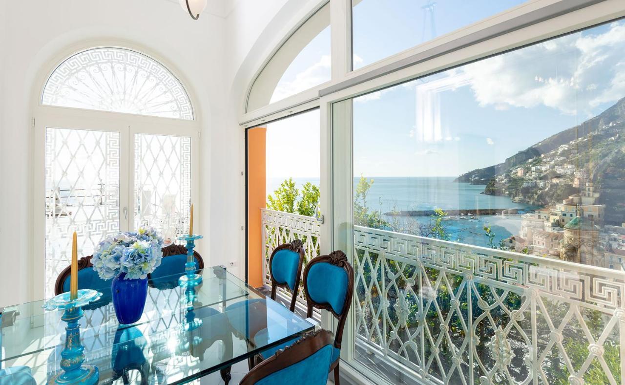 Amore Rentals - Palazzo Della Storia Amalfi Luaran gambar