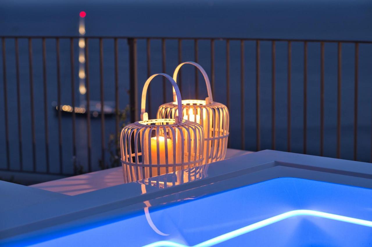 Amore Rentals - Palazzo Della Storia Amalfi Luaran gambar