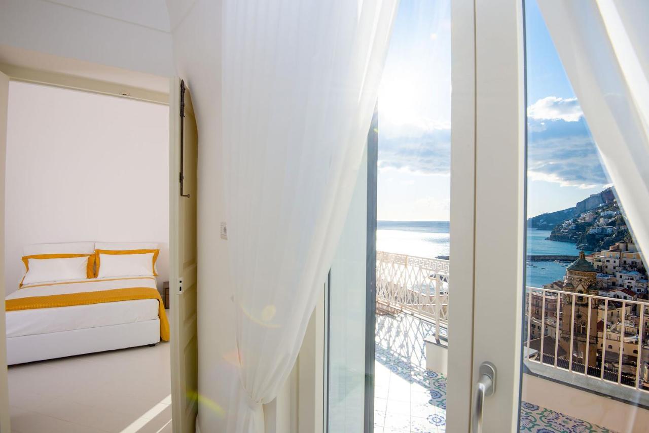 Amore Rentals - Palazzo Della Storia Amalfi Luaran gambar