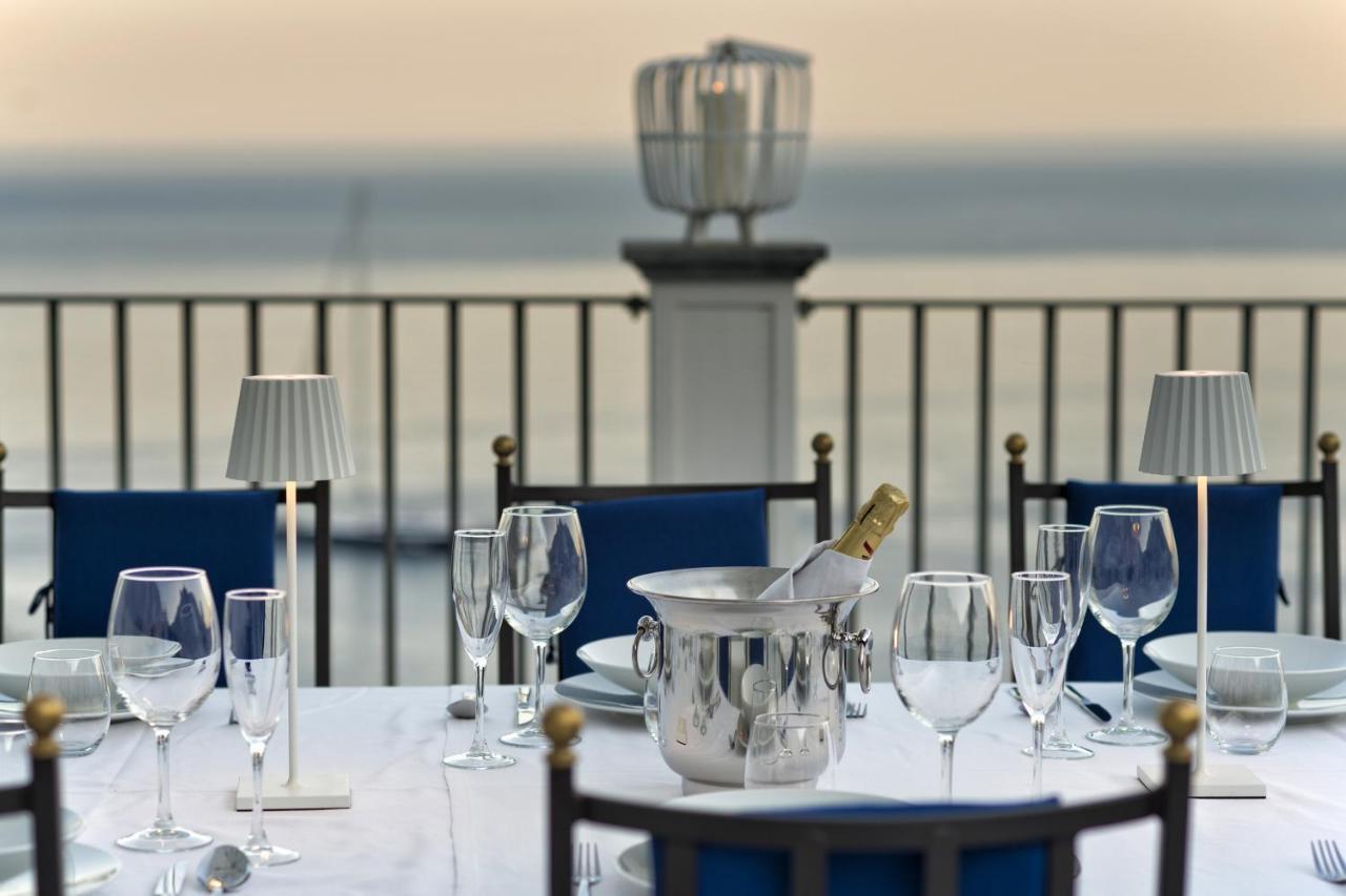 Amore Rentals - Palazzo Della Storia Amalfi Luaran gambar