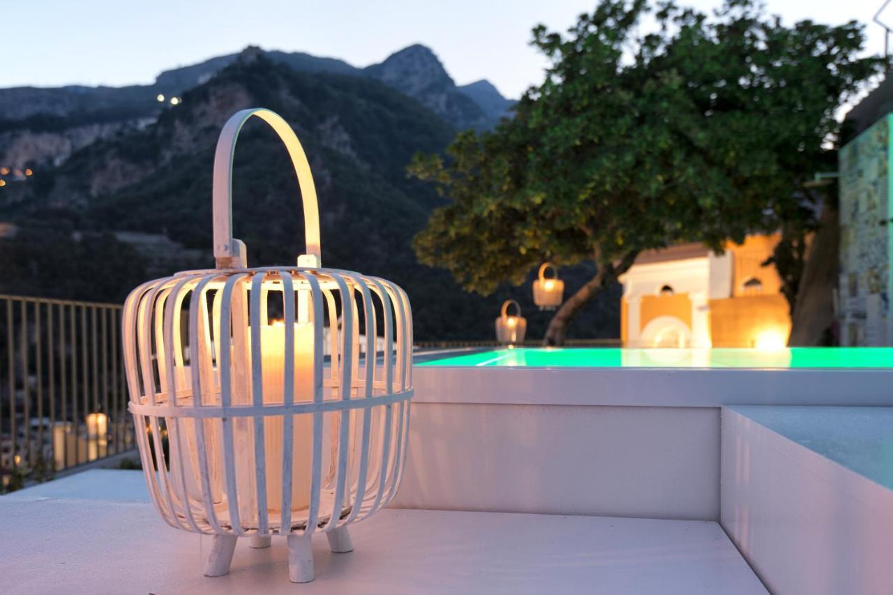 Amore Rentals - Palazzo Della Storia Amalfi Luaran gambar
