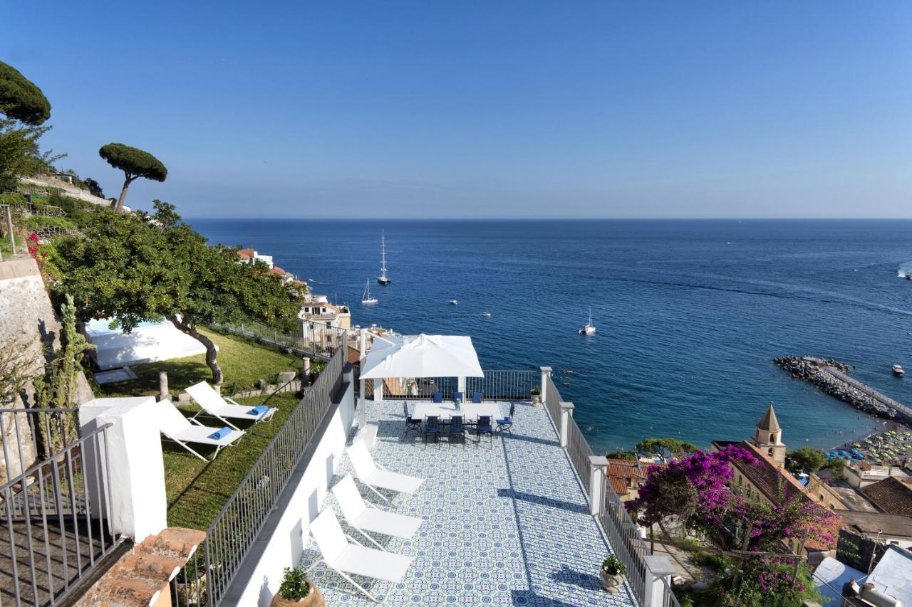 Amore Rentals - Palazzo Della Storia Amalfi Luaran gambar