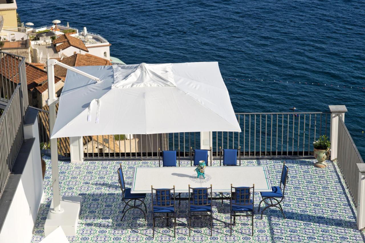 Amore Rentals - Palazzo Della Storia Amalfi Luaran gambar
